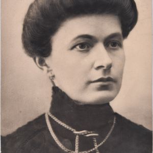 Olga Chirița, mama Valeriei dr. Pintea, fotografie, sfârșitul secolului al XIX-lea