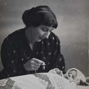 Valeria dr. Pintea cu fiica Valentina, 1914, fotografie